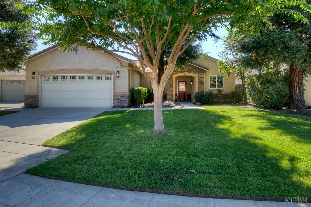 1113 Maple Ave, Fowler, CA 92056