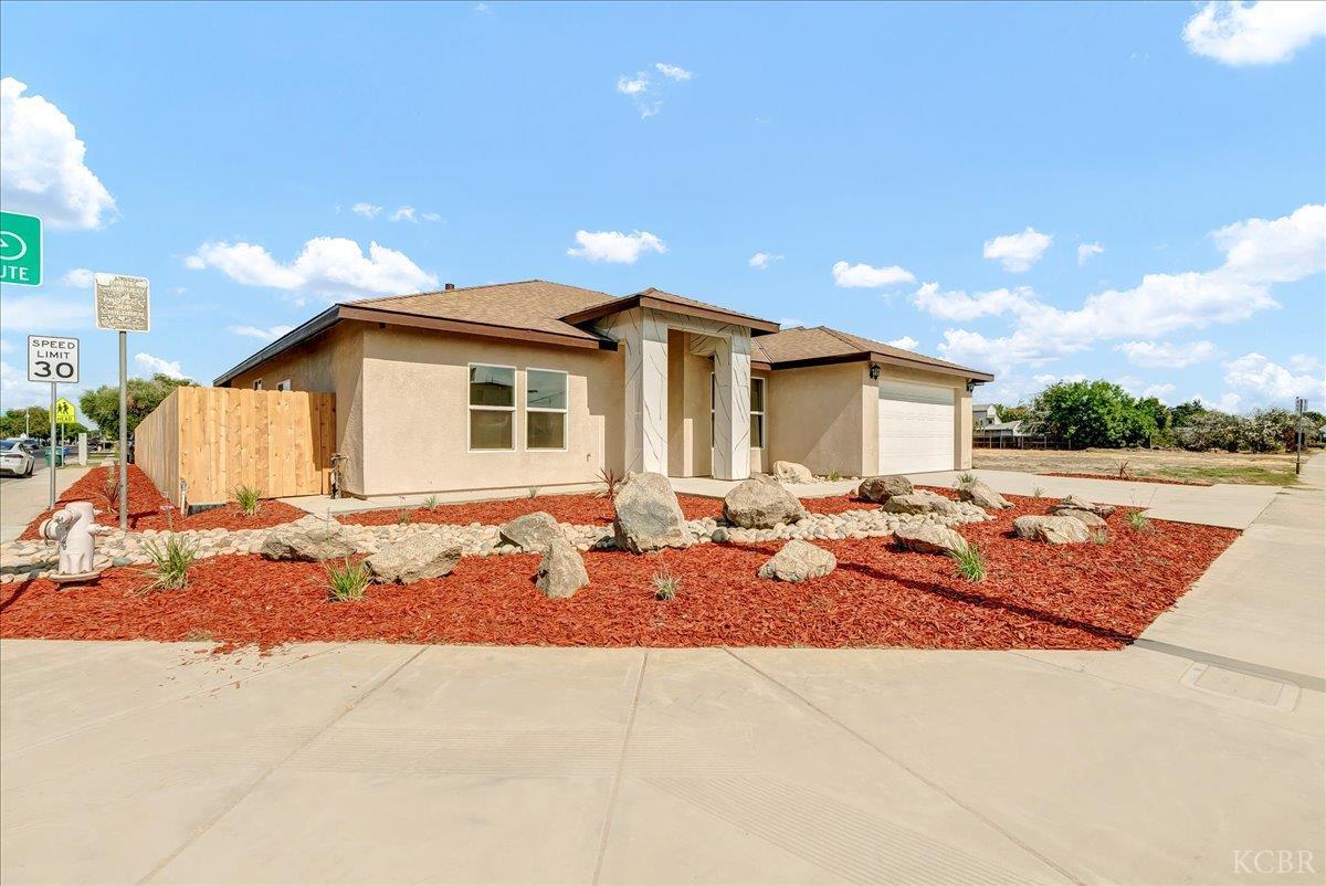 2210 N Douty, Hanford, CA 93230