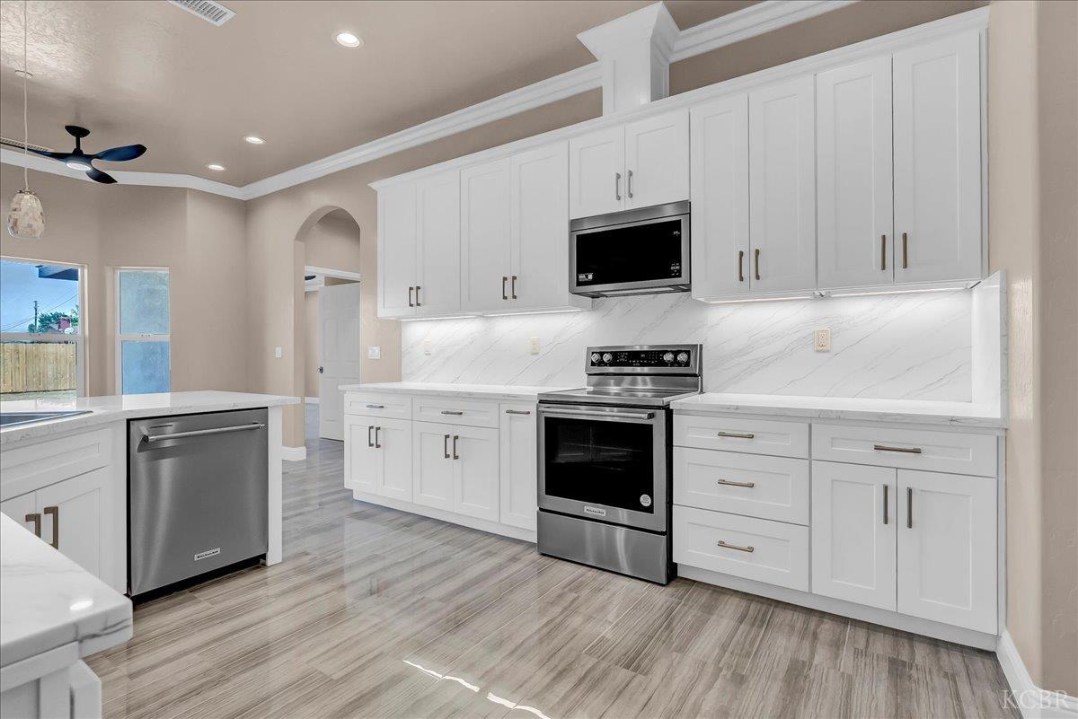 2210 N Douty, Hanford, CA 93230