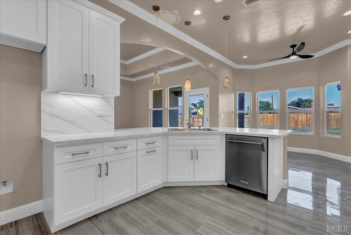 2210 N Douty, Hanford, CA 93230