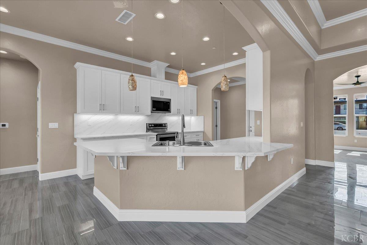 2210 N Douty, Hanford, CA 93230