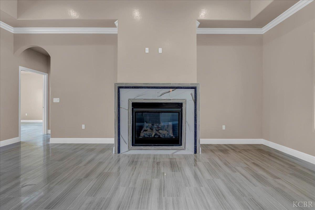 2210 N Douty, Hanford, CA 93230