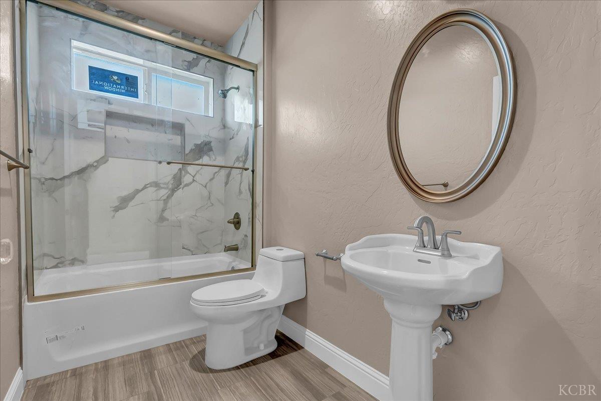 2210 N Douty, Hanford, CA 93230