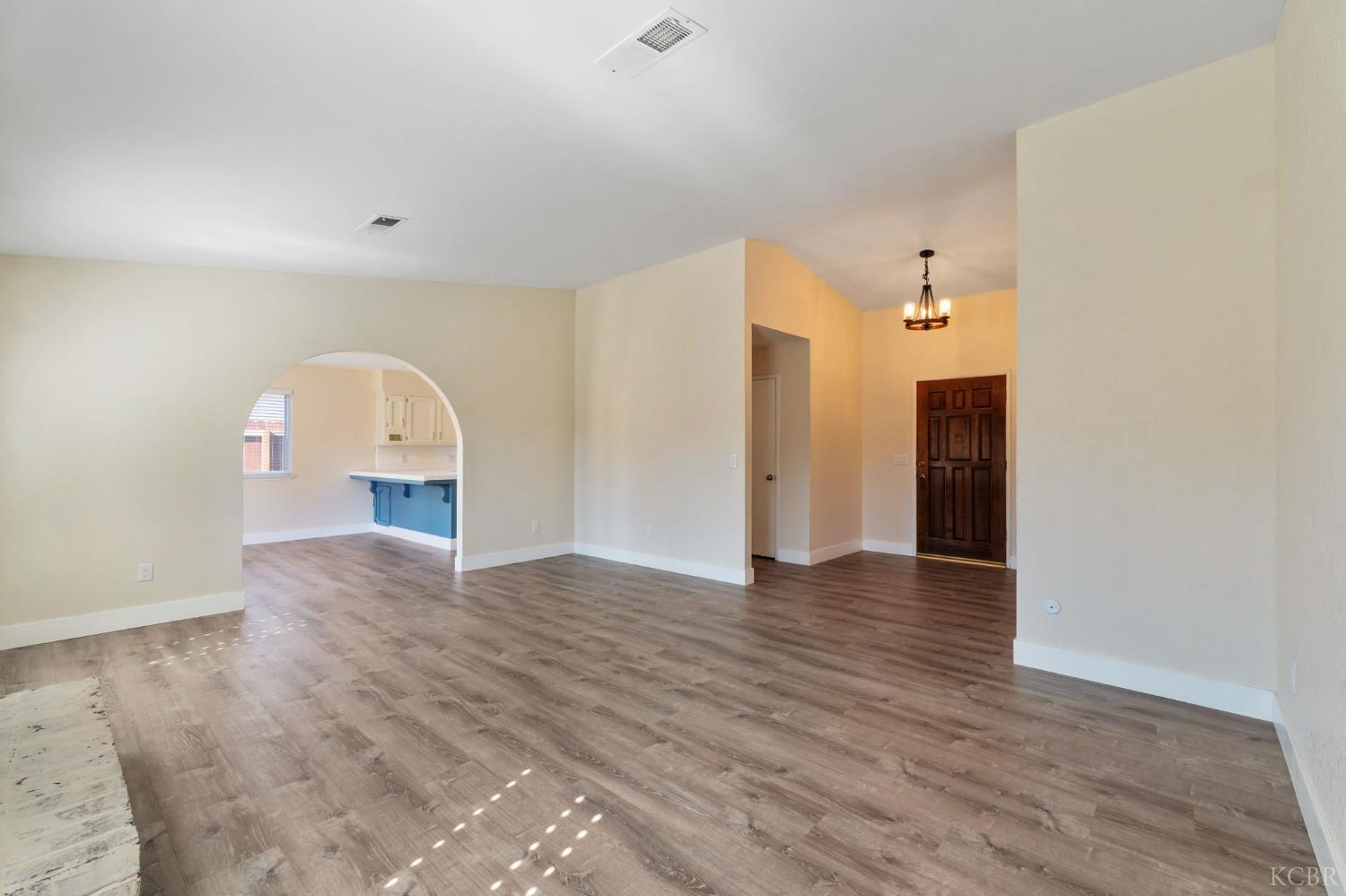 1463 Cedar Ln, Lemoore, CA 93245