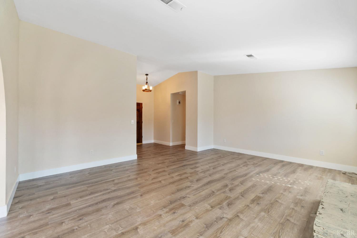 1463 Cedar Ln, Lemoore, CA 93245