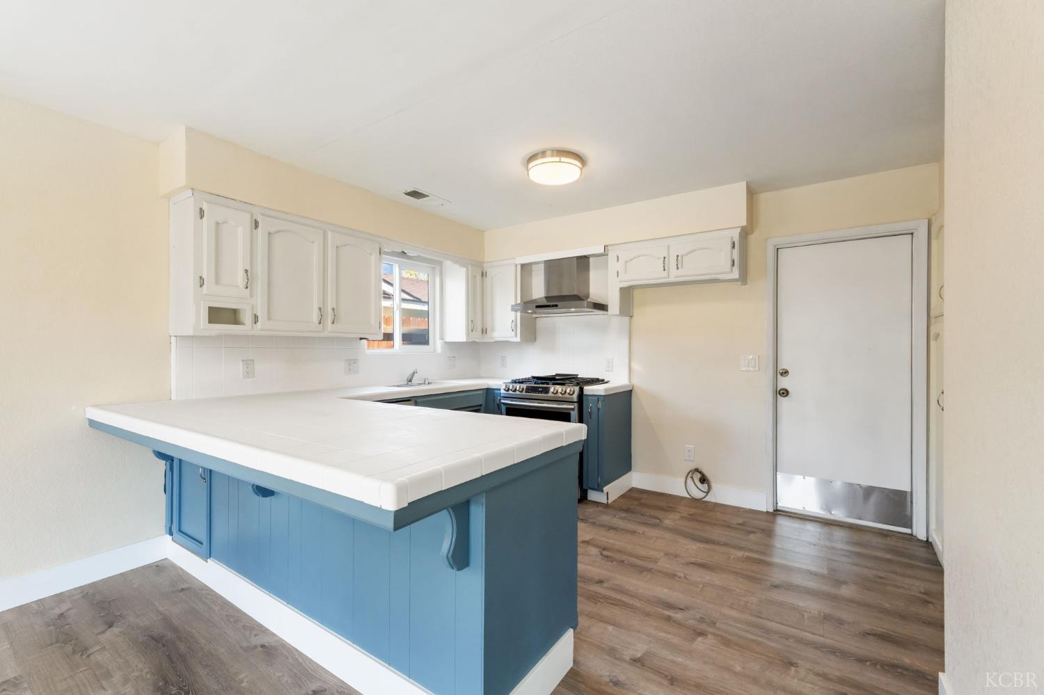 1463 Cedar Ln, Lemoore, CA 93245