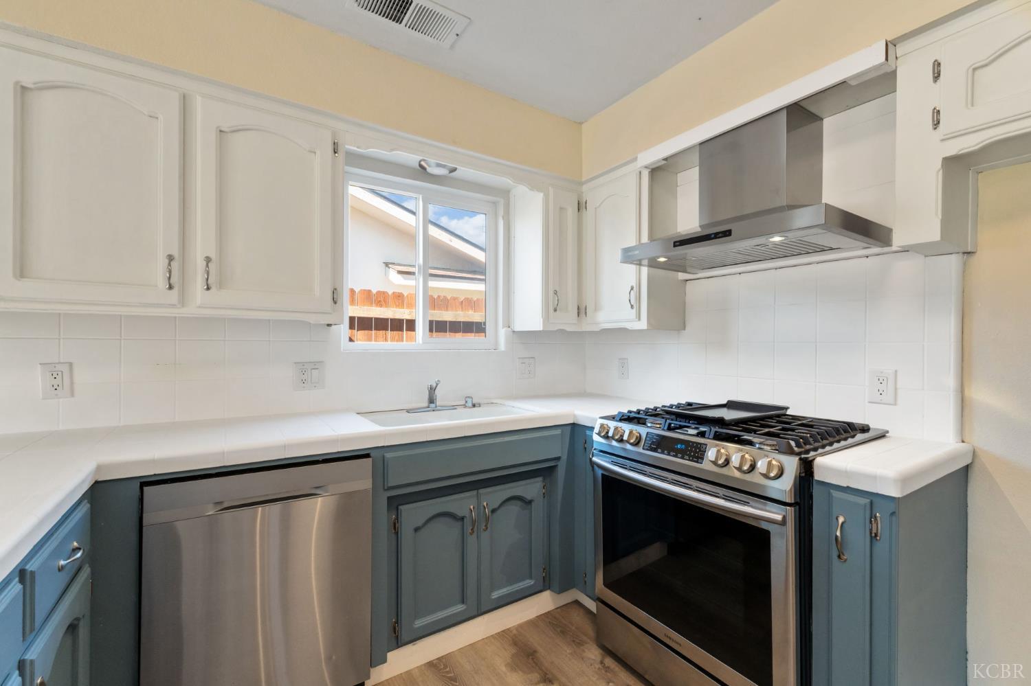 1463 Cedar Ln, Lemoore, CA 93245