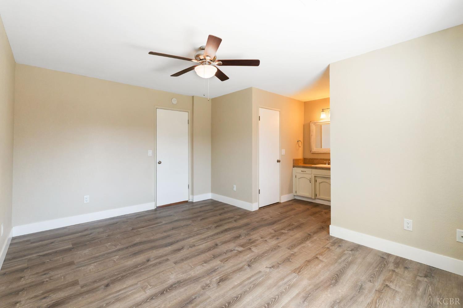 1463 Cedar Ln, Lemoore, CA 93245