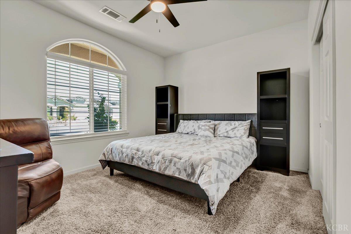 1104 E Ventura St, Avenal, CA 93204