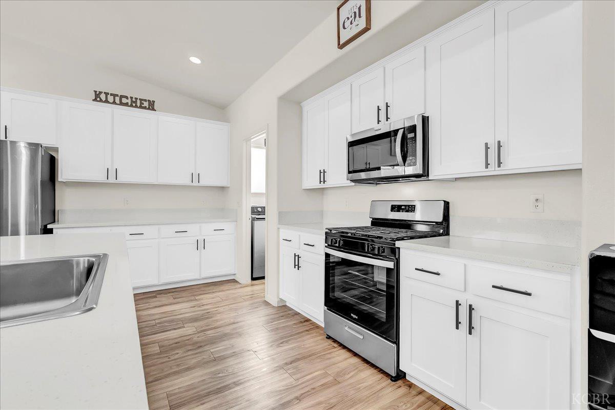 1104 E Ventura St, Avenal, CA 93204