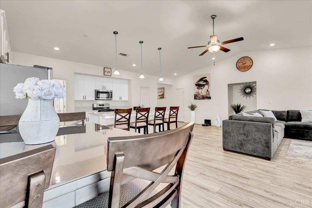 1104 E Ventura St, Avenal, CA 93204