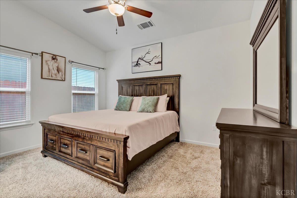 1104 E Ventura St, Avenal, CA 93204