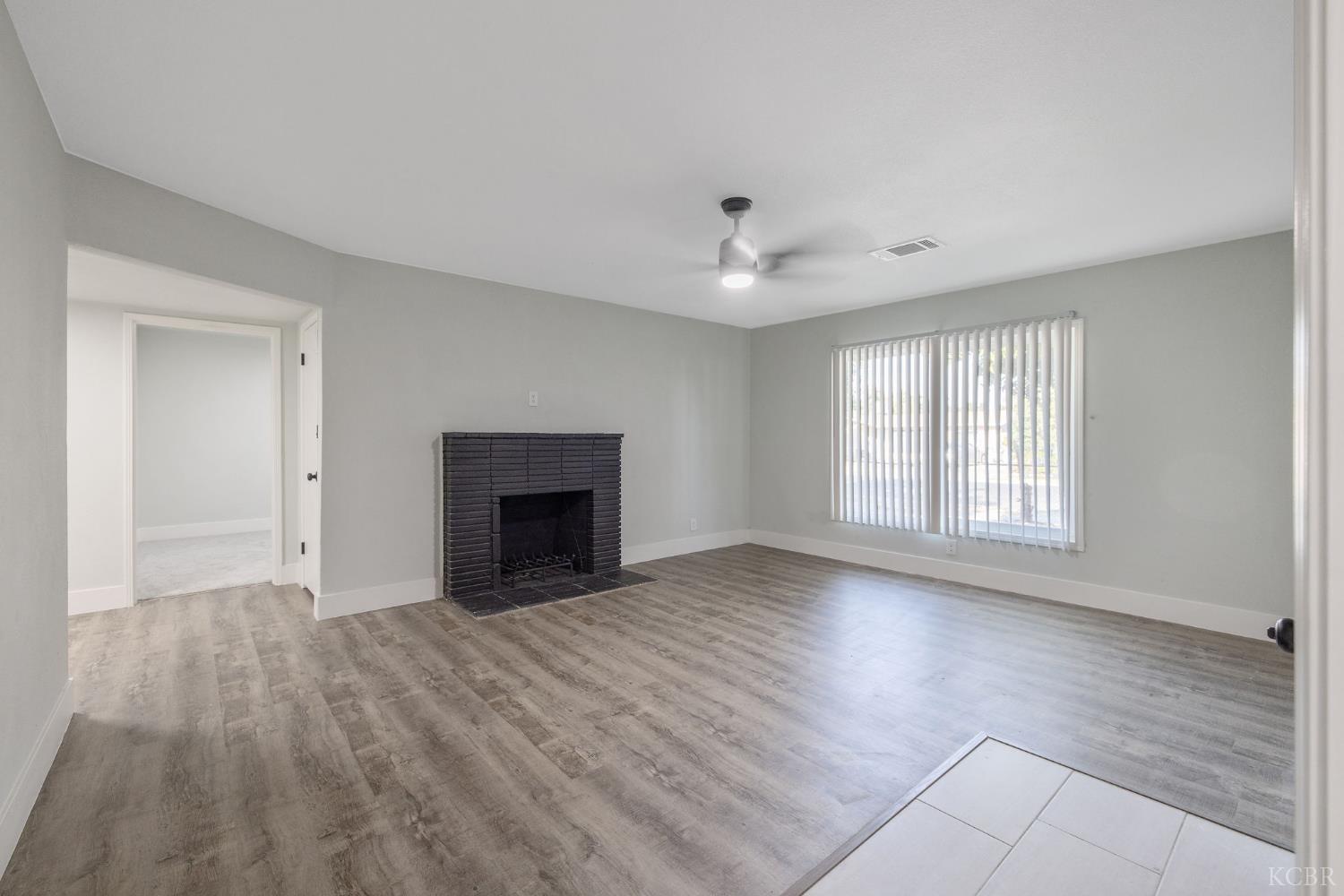 2452 S Holloway Ave, Fresno, CA 93725