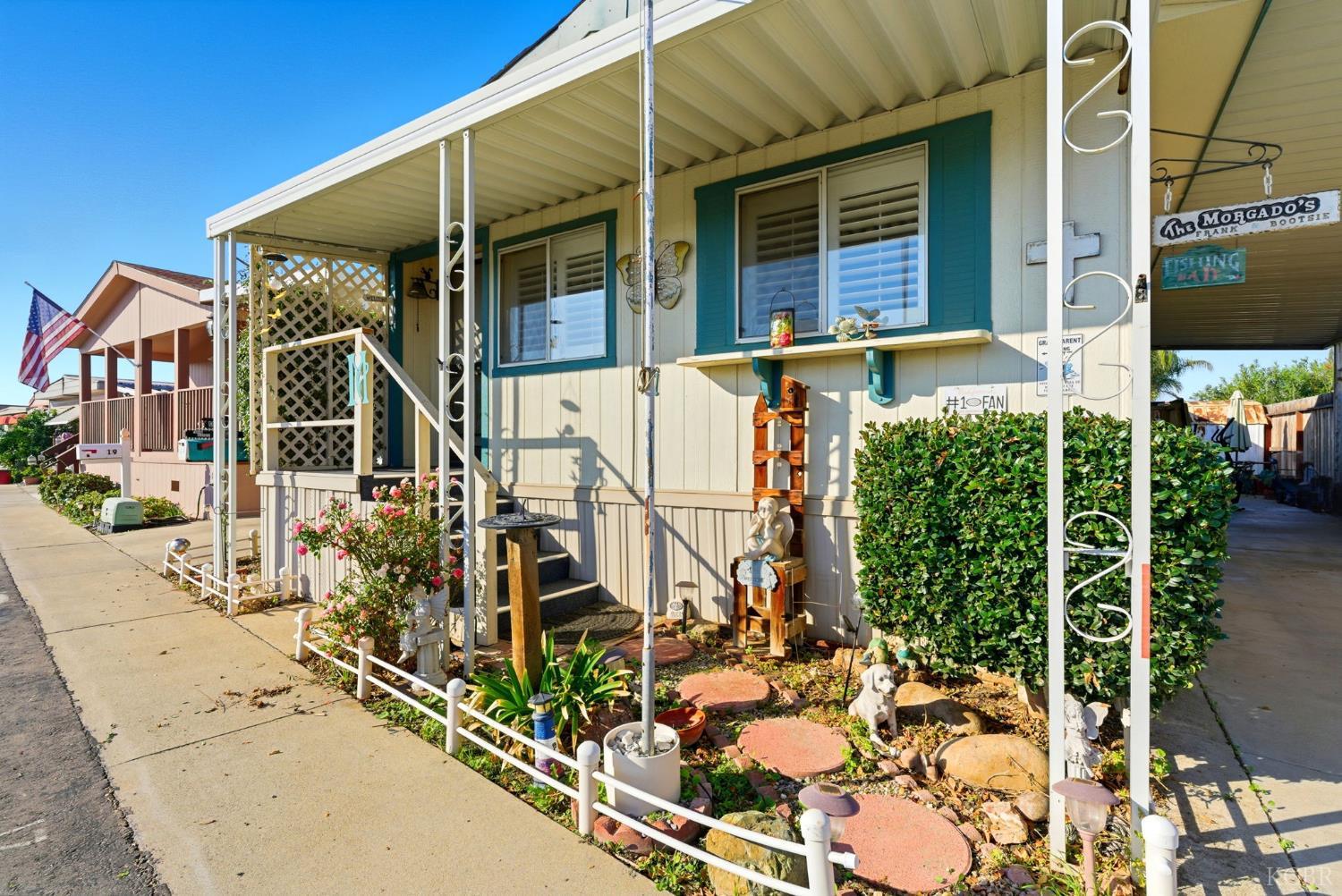 1255 W Grangeville Blvd, Hanford, CA 93230