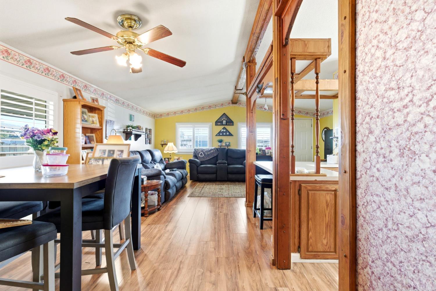 1255 W Grangeville Blvd, Hanford, CA 93230