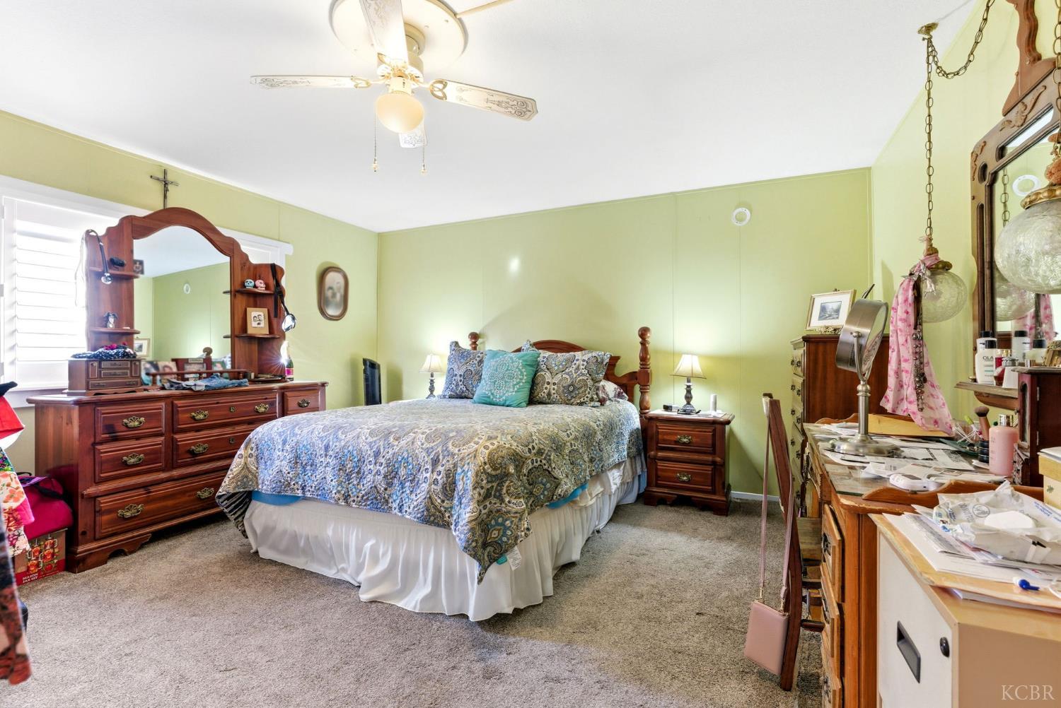 1255 W Grangeville Blvd, Hanford, CA 93230