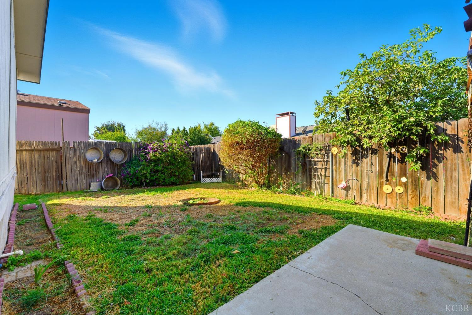 1255 W Grangeville Blvd, Hanford, CA 93230