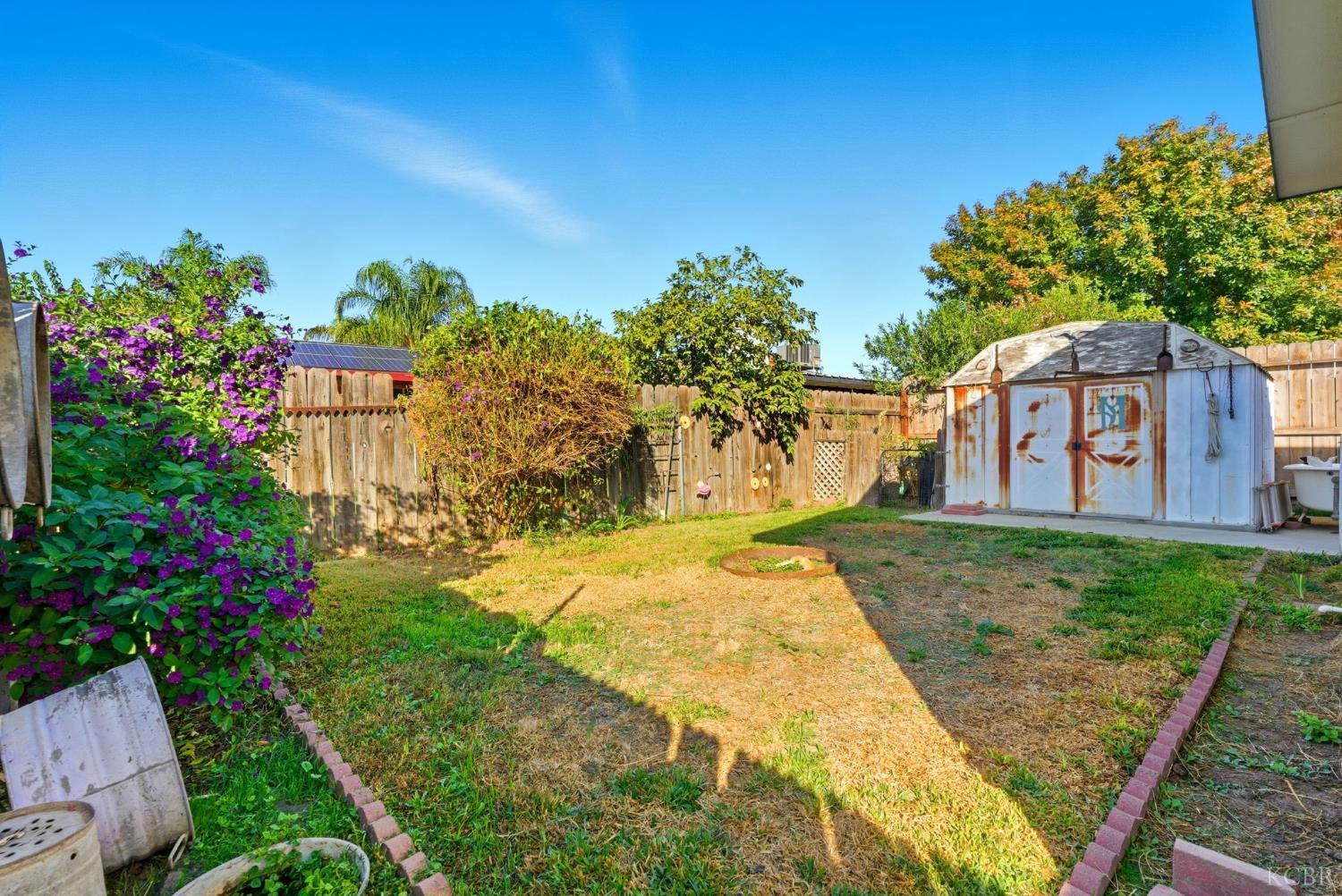 1255 W Grangeville Blvd, Hanford, CA 93230