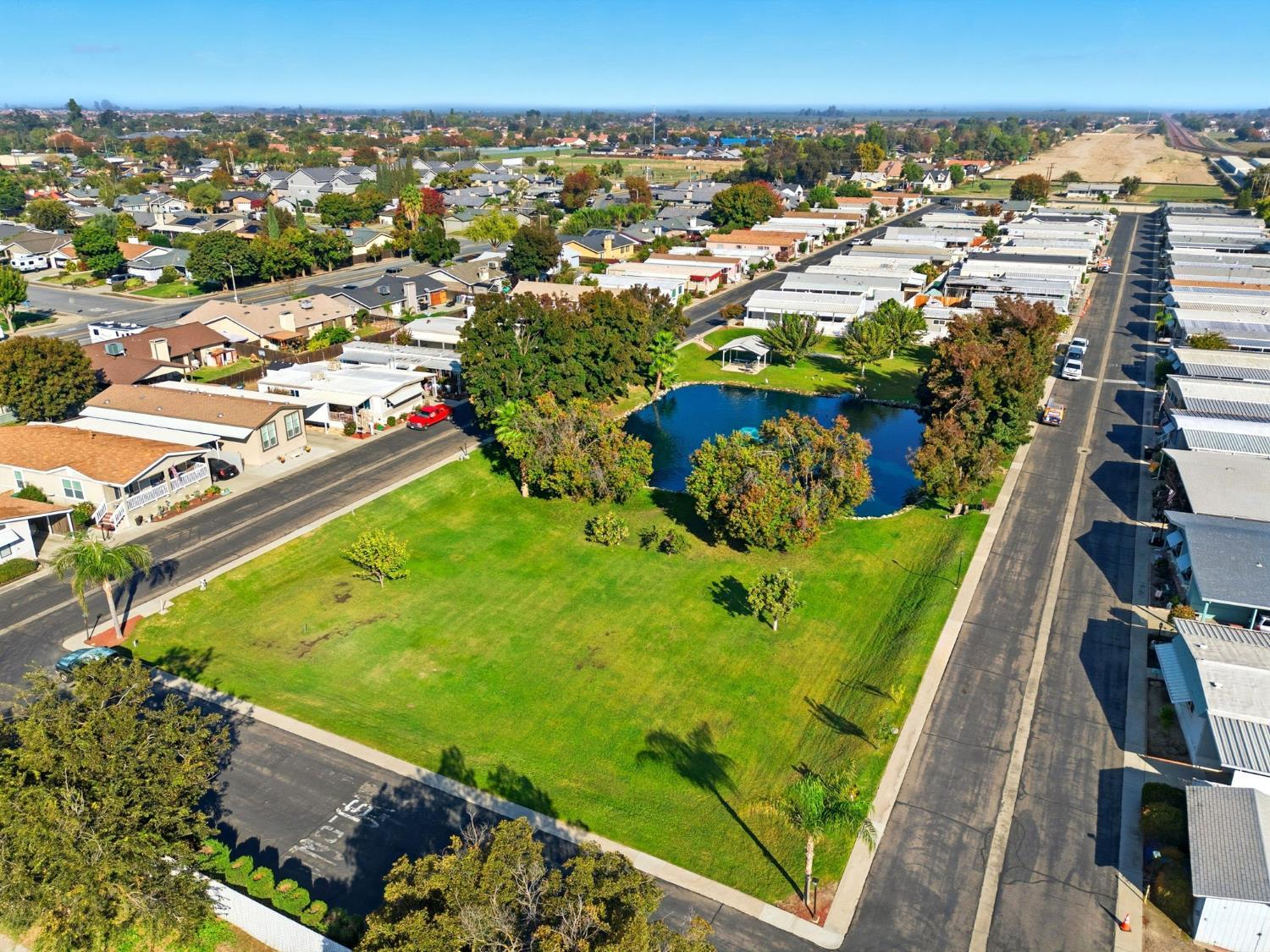 1255 W Grangeville Blvd, Hanford, CA 93230