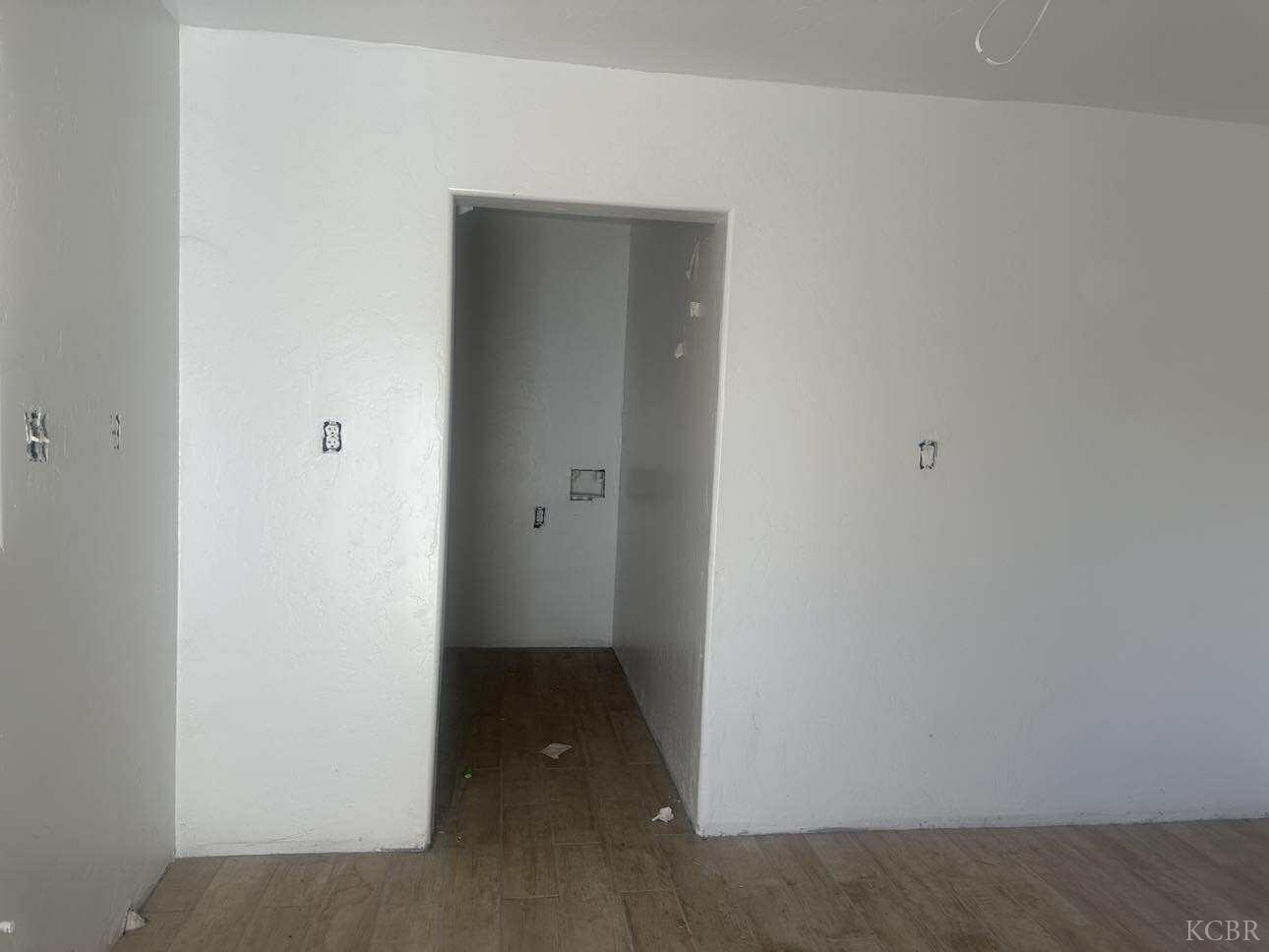 409 Central Ave, Hanford, CA 93230