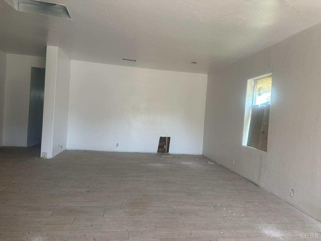 409 Central Ave, Hanford, CA 93230