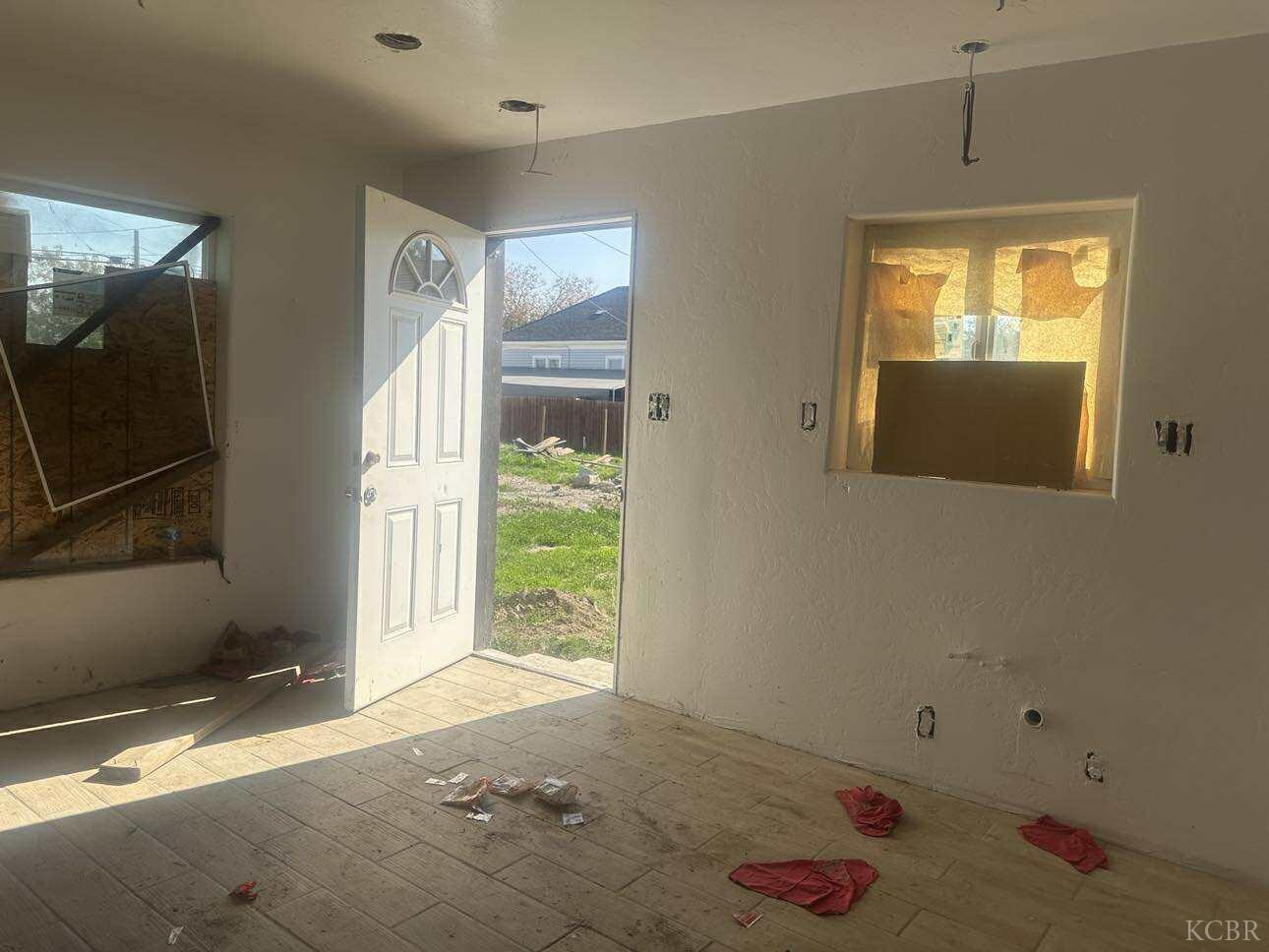 409 Central Ave, Hanford, CA 93230