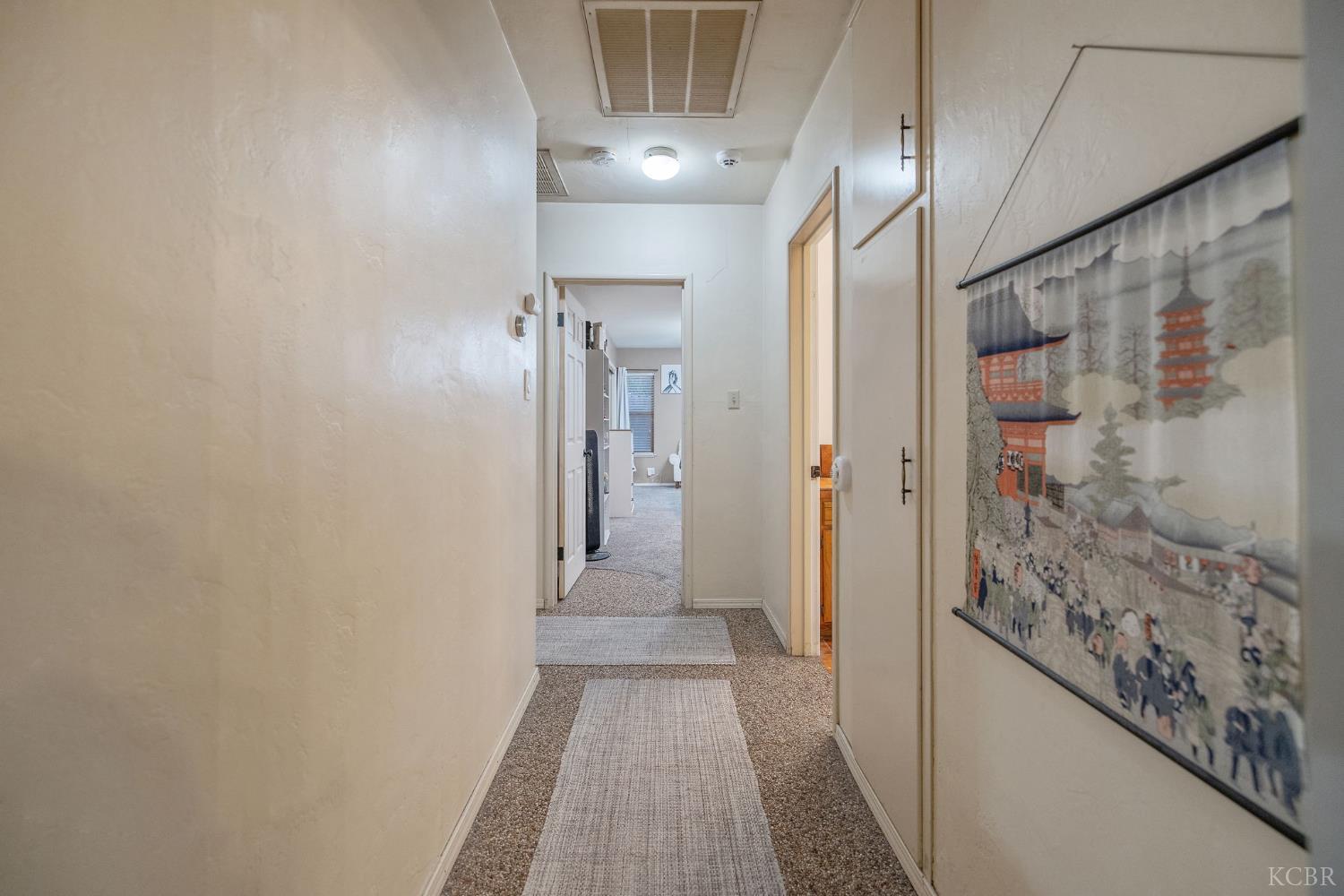 1821 Mulberry Dr, Hanford, CA 93230