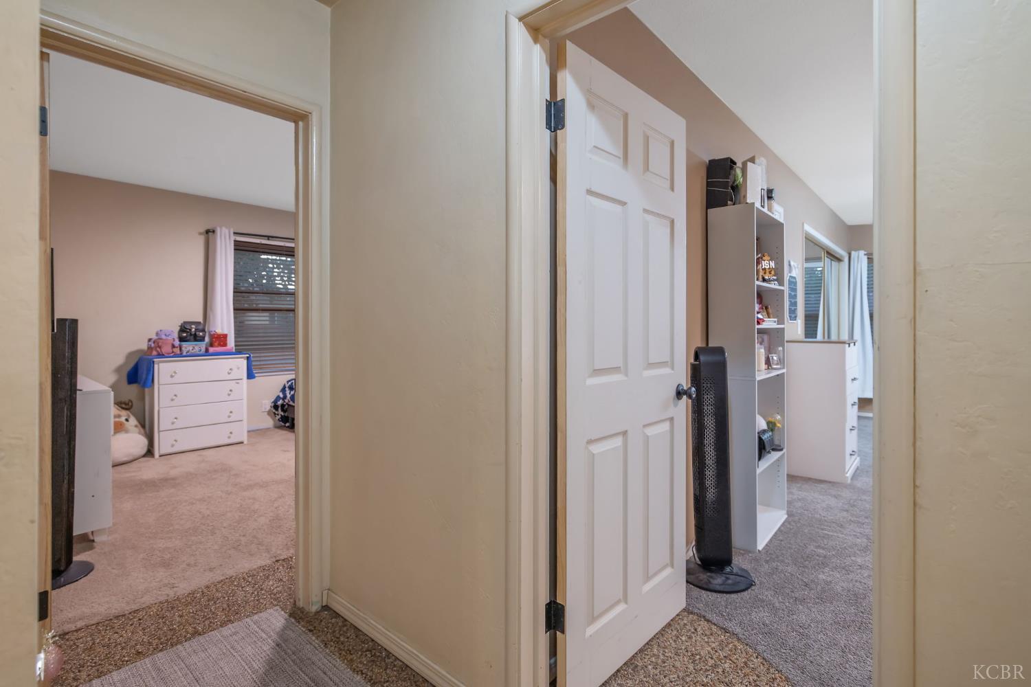 1821 Mulberry Dr, Hanford, CA 93230