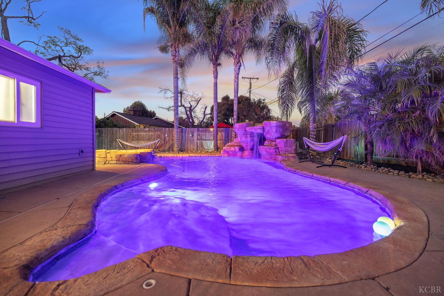 1821 Mulberry Dr, Hanford, CA 93230