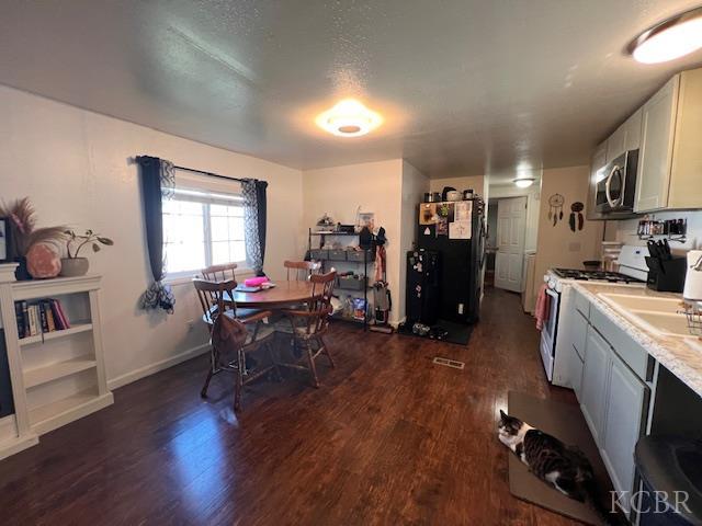 860 E Grangeville Spc. 113 Blvd, Hanford, CA 93230