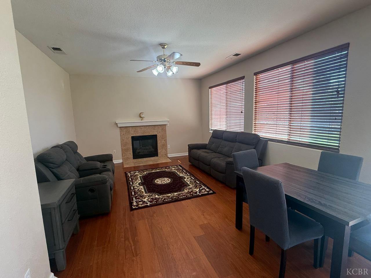 2243 W Franklin Way, Hanford, CA 93230