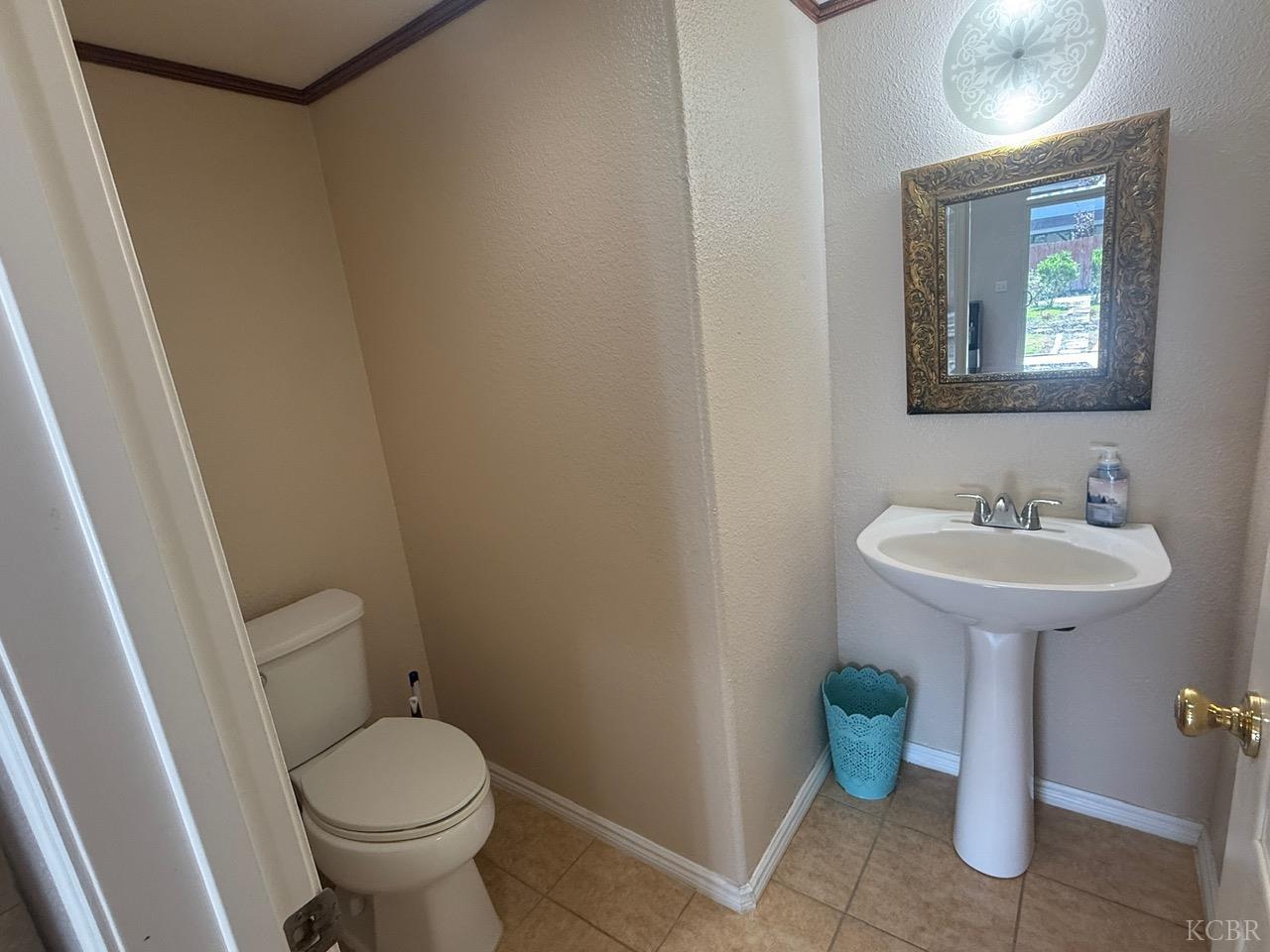 2243 W Franklin Way, Hanford, CA 93230