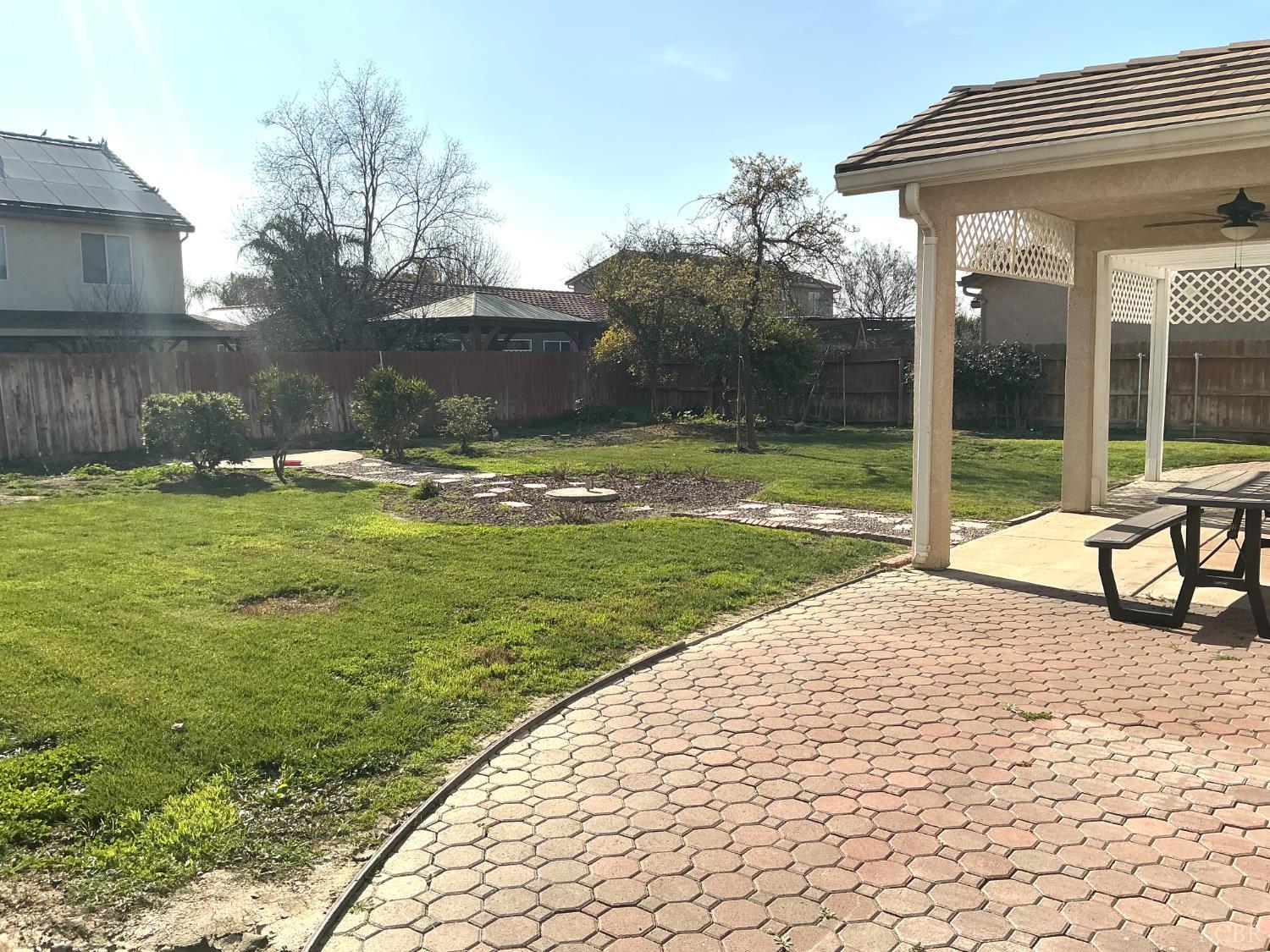 2243 W Franklin Way, Hanford, CA 93230