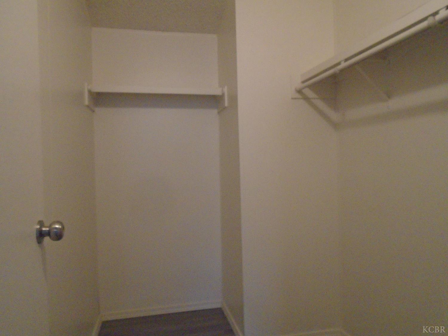 860 #18 E Grangeville Blvd, Hanford, CA 93230