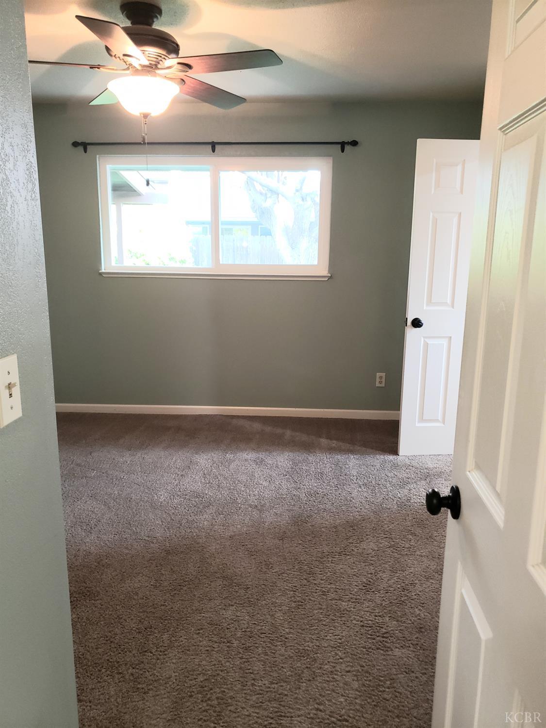 3279 W Luna Dr, Riverdale, CA 93656