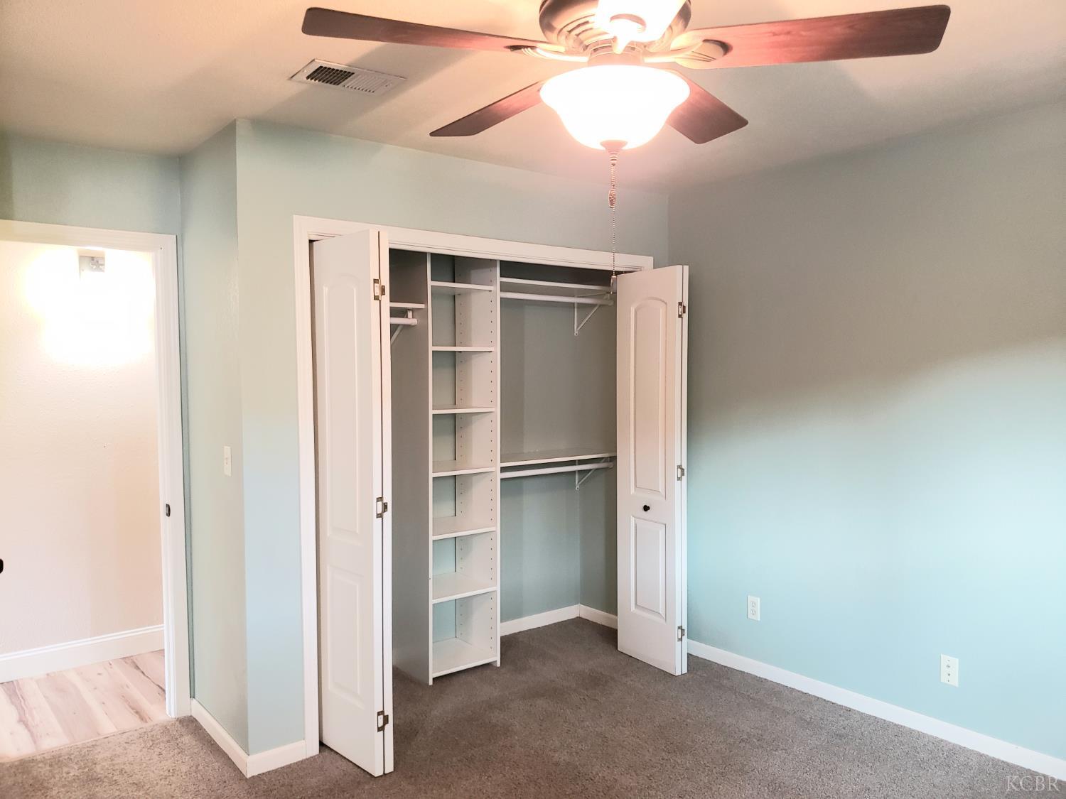 3279 W Luna Dr, Riverdale, CA 93656