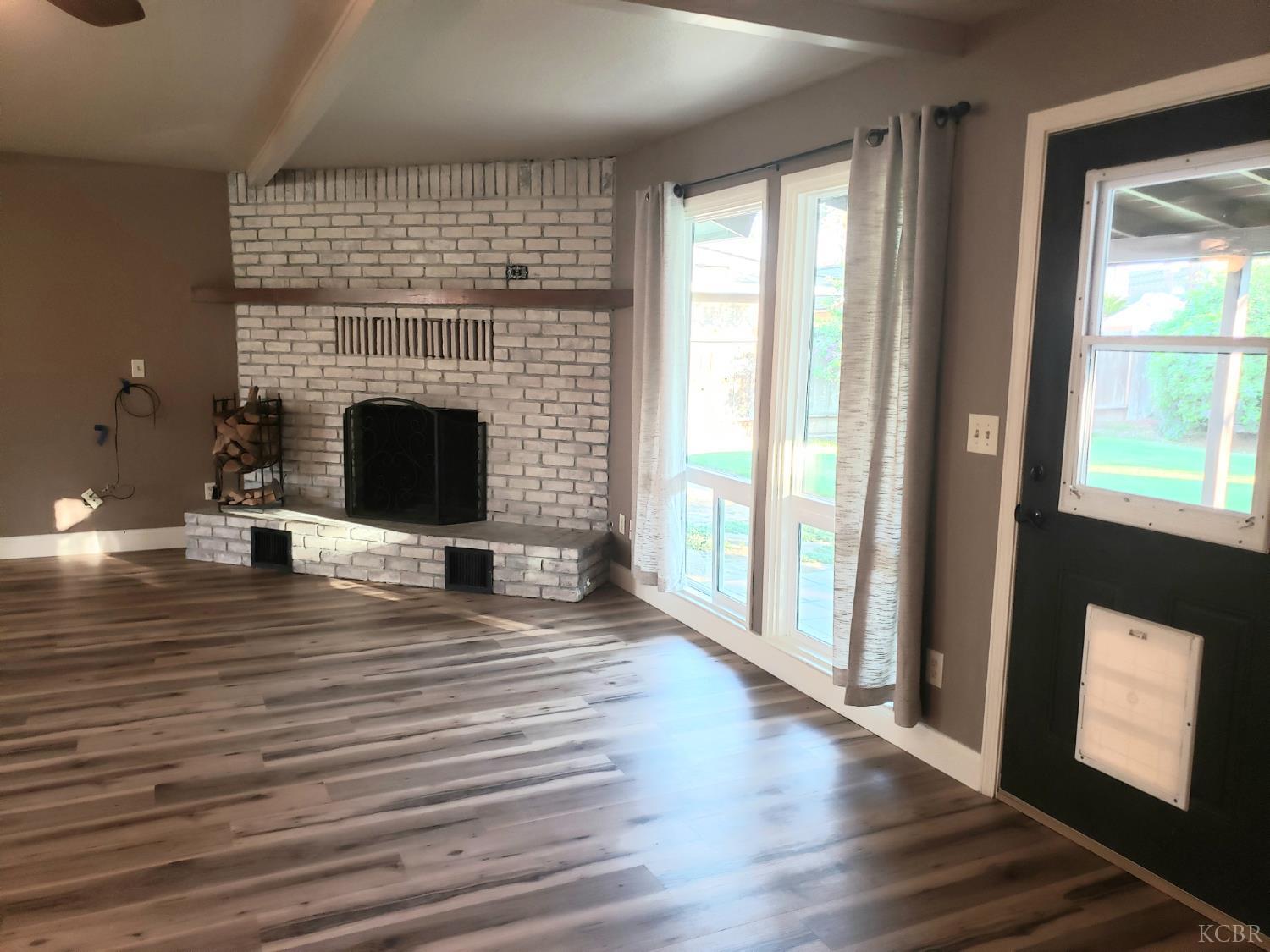 3279 W Luna Dr, Riverdale, CA 93656