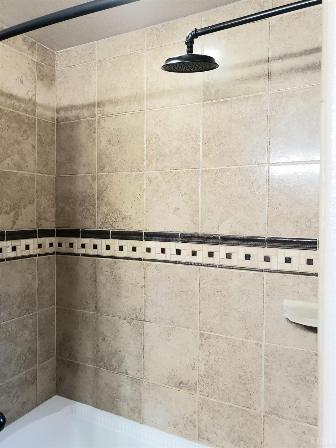 3279 W Luna Dr, Riverdale, CA 93656