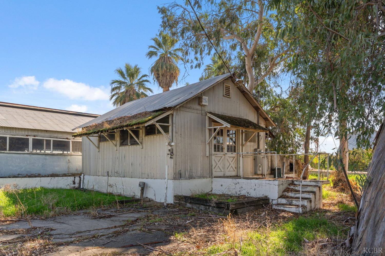 15502 10th Ave, Hanford, CA 93230