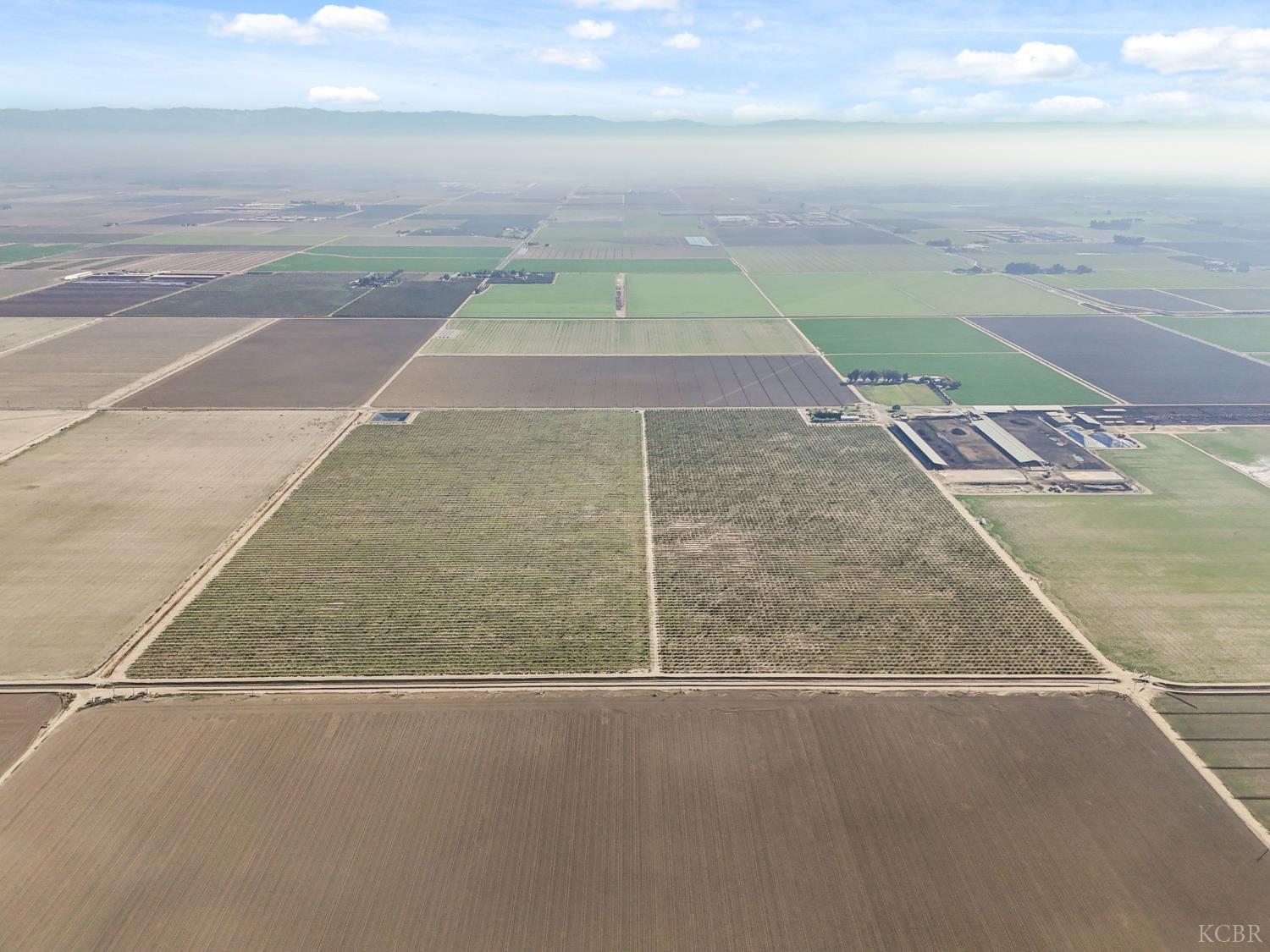 15502 10th Ave, Hanford, CA 93230