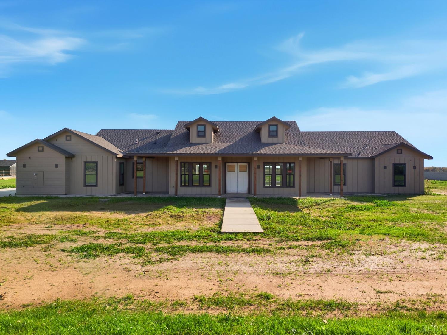 605 S Anderson B Rd, Exeter, CA 93221