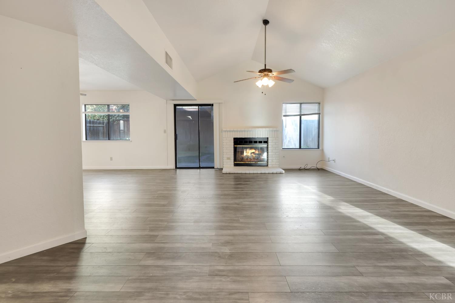 503 E Alluvial Ave, Fresno, CA 93720