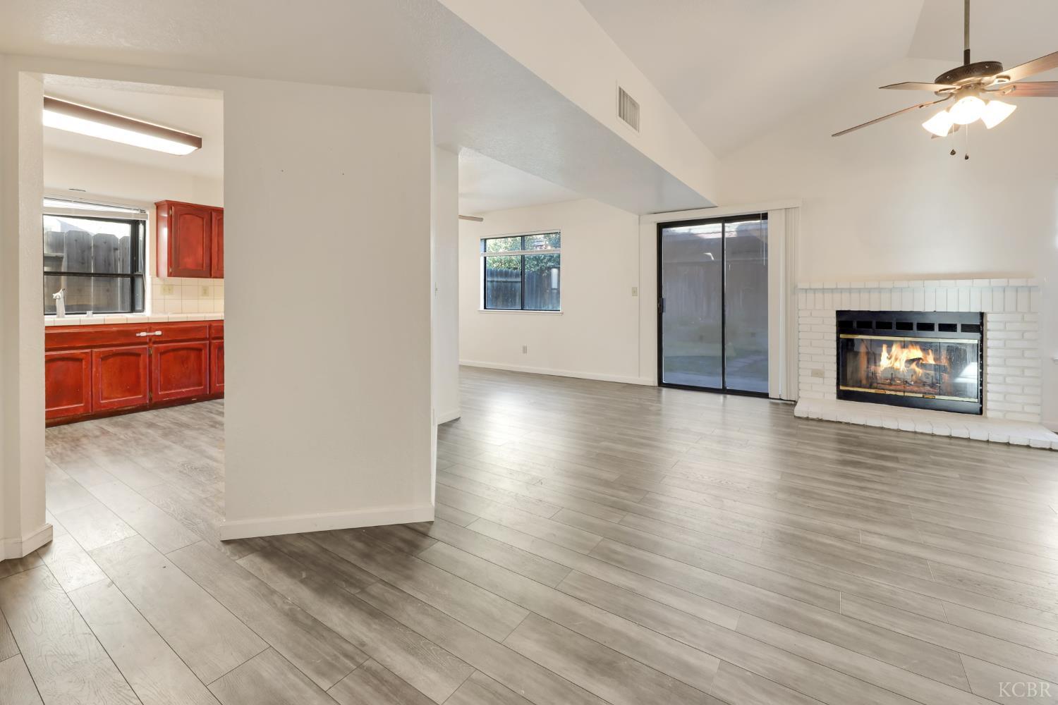 503 E Alluvial Ave, Fresno, CA 93720