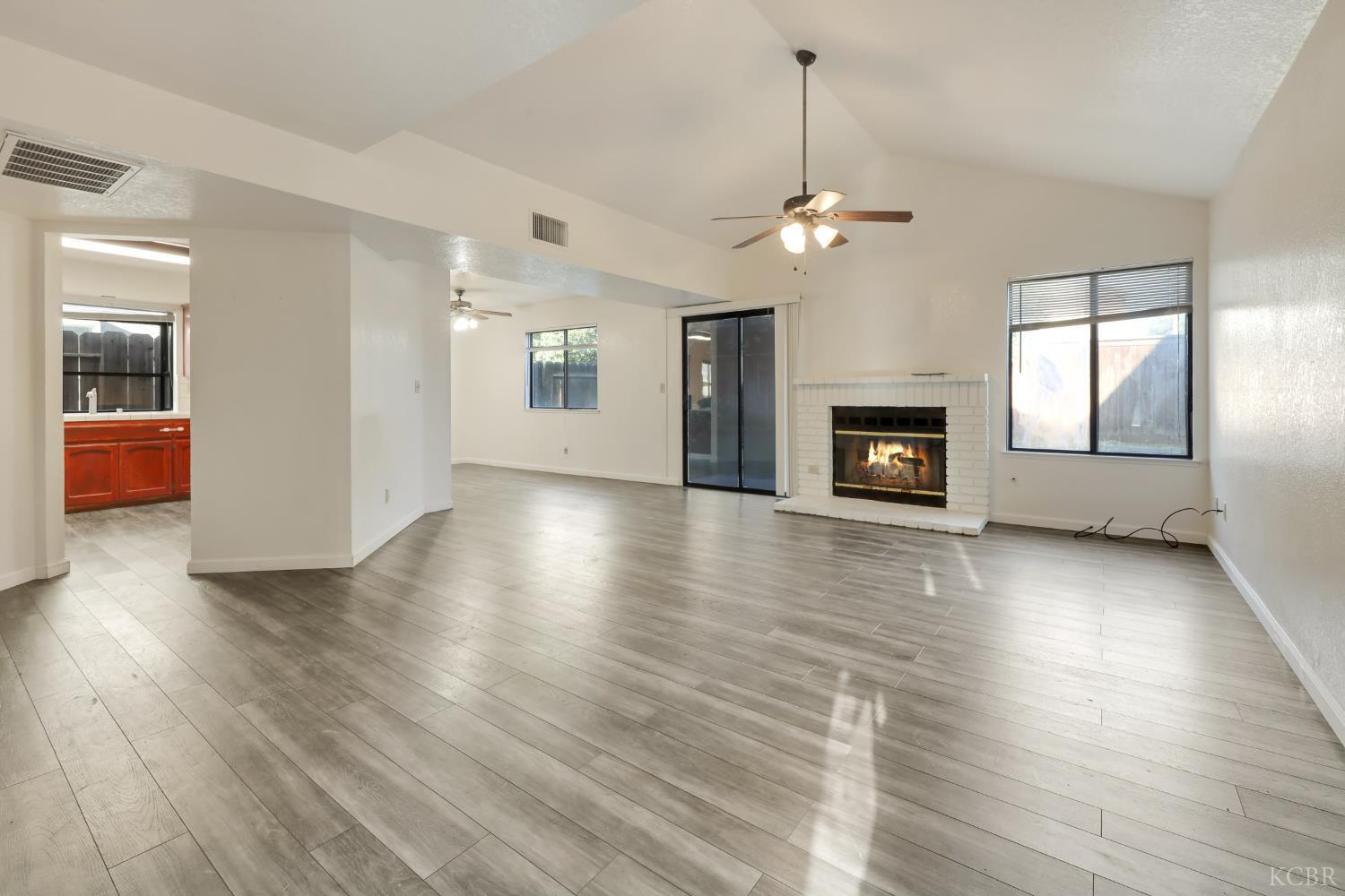 503 E Alluvial Ave, Fresno, CA 93720