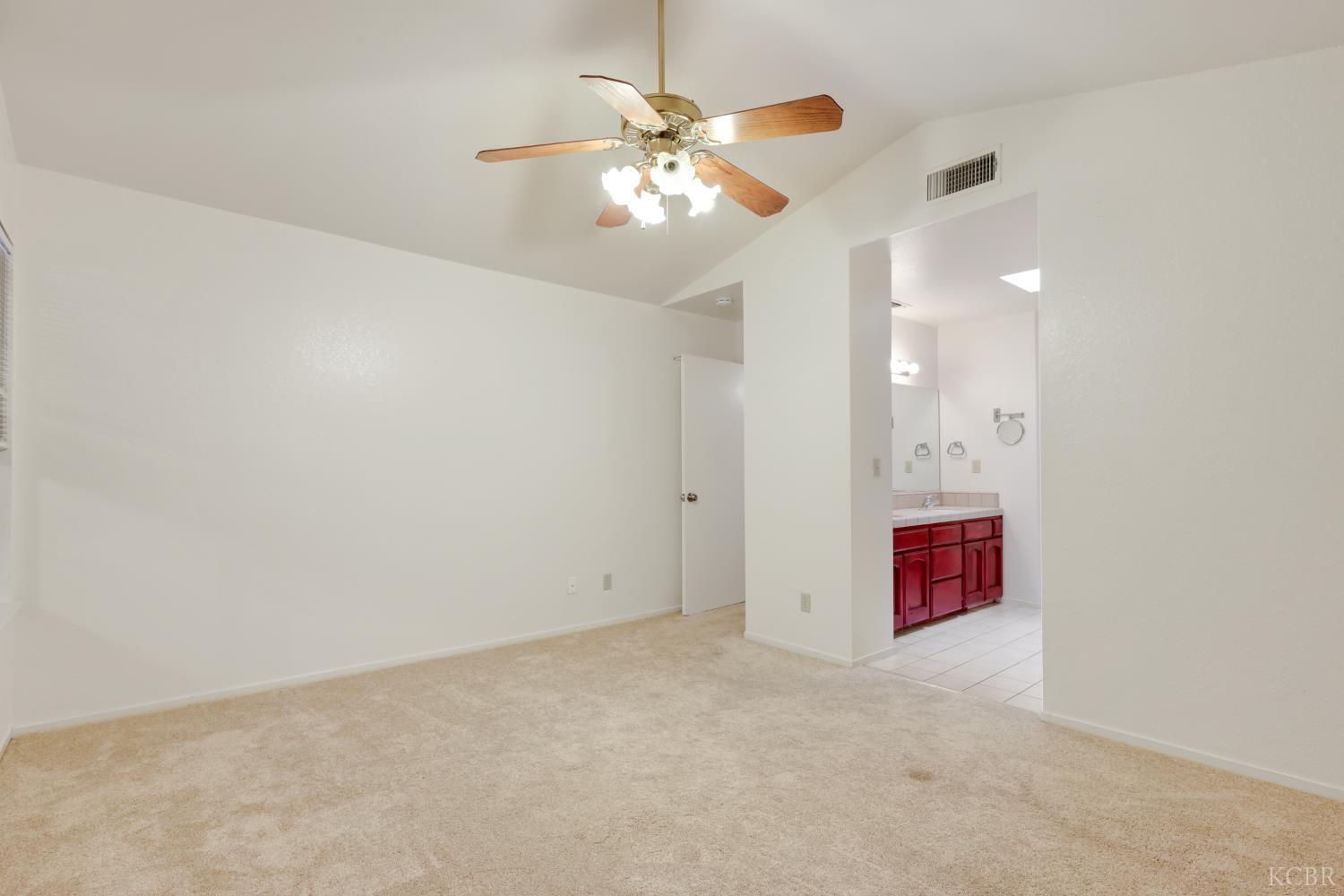 503 E Alluvial Ave, Fresno, CA 93720