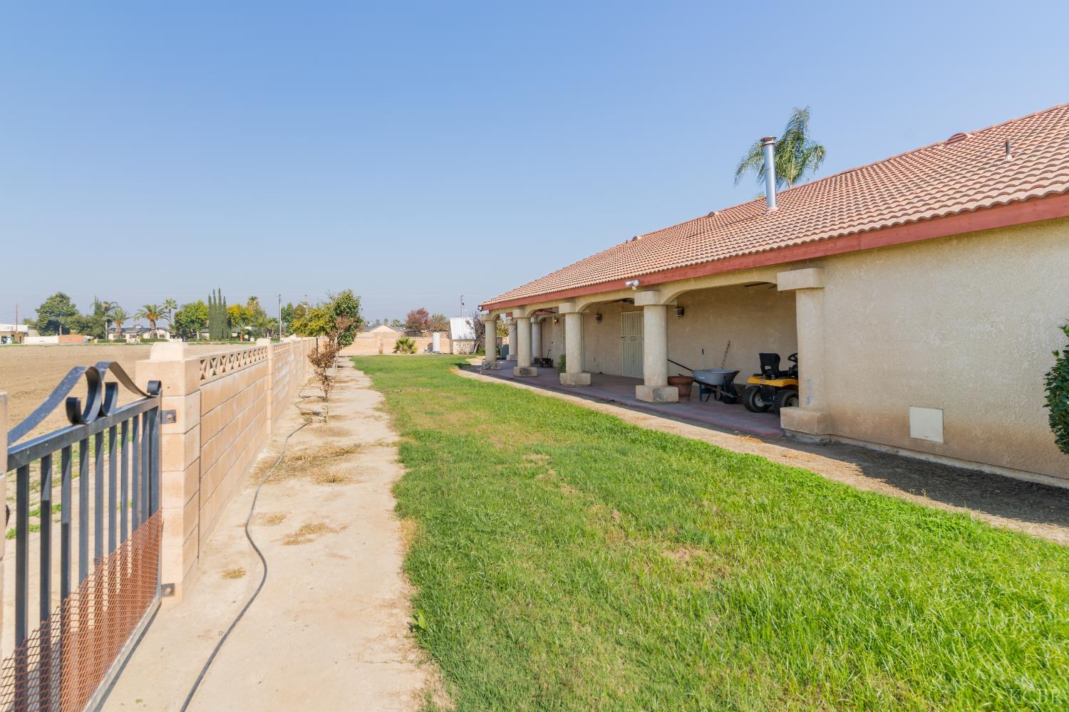 11249 Houston Ave, Hanford, CA 93230