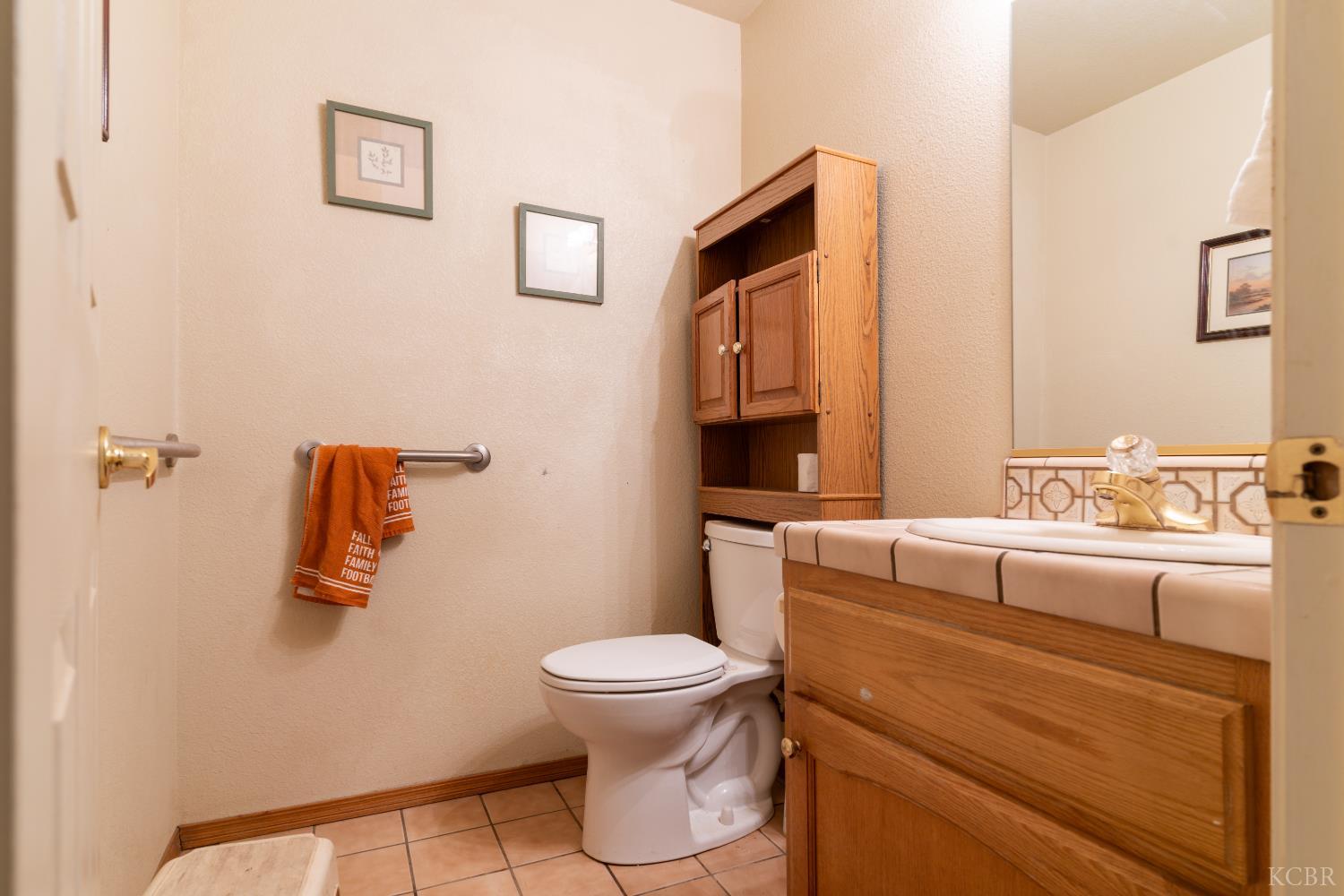 11249 Houston Ave, Hanford, CA 93230