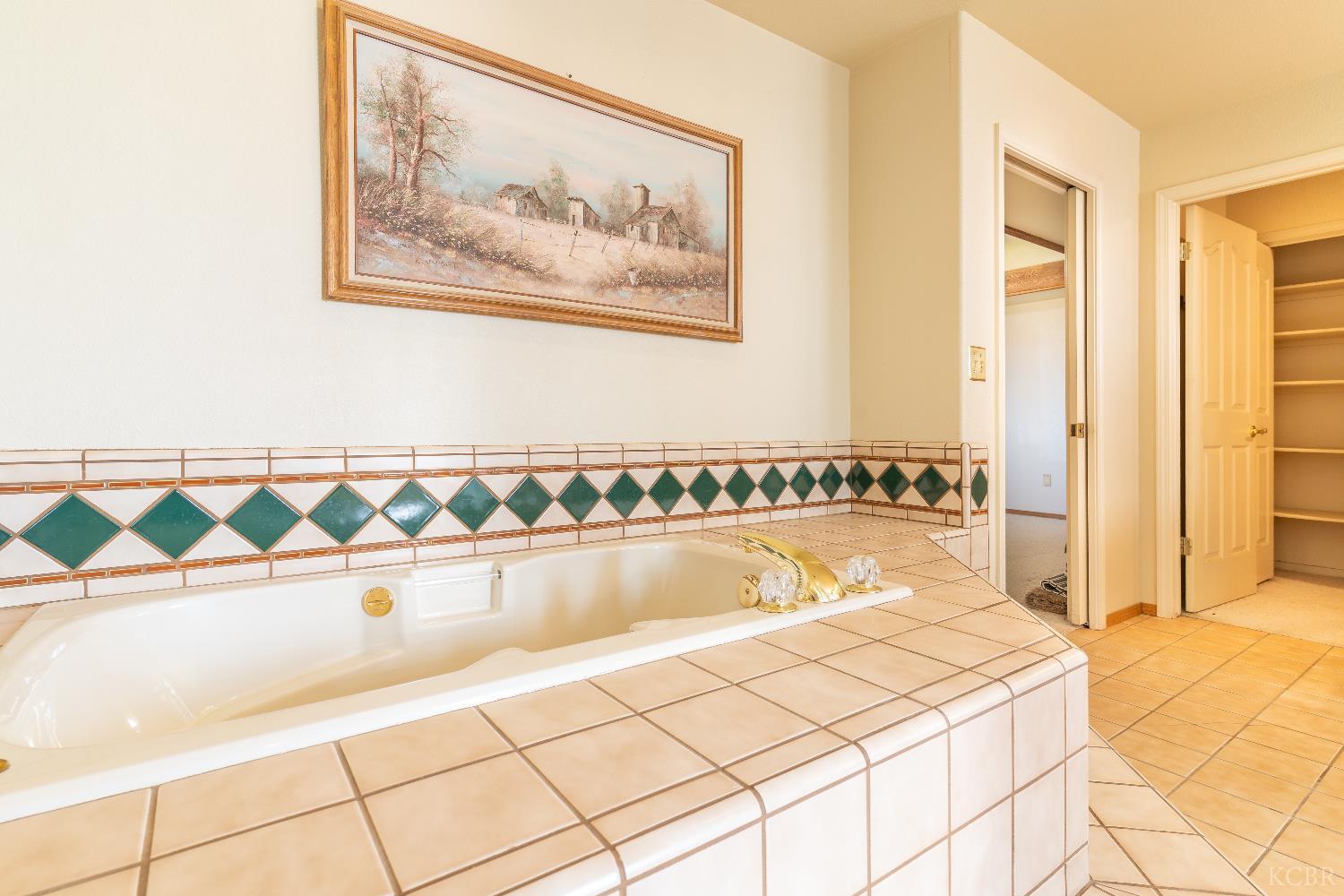 11249 Houston Ave, Hanford, CA 93230