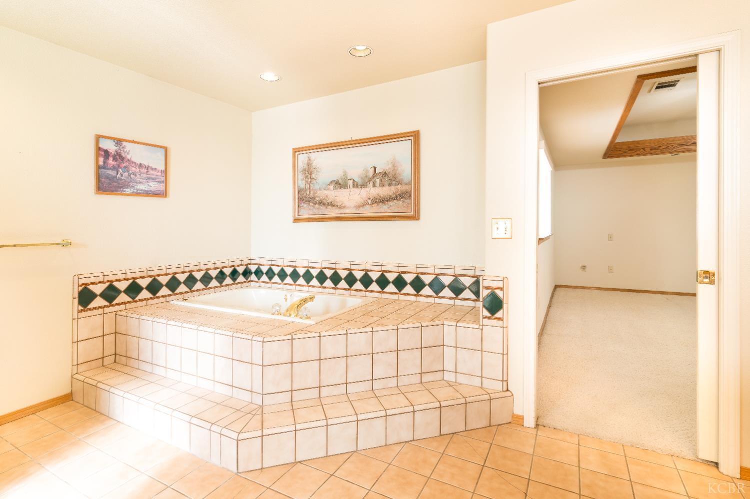 11249 Houston Ave, Hanford, CA 93230