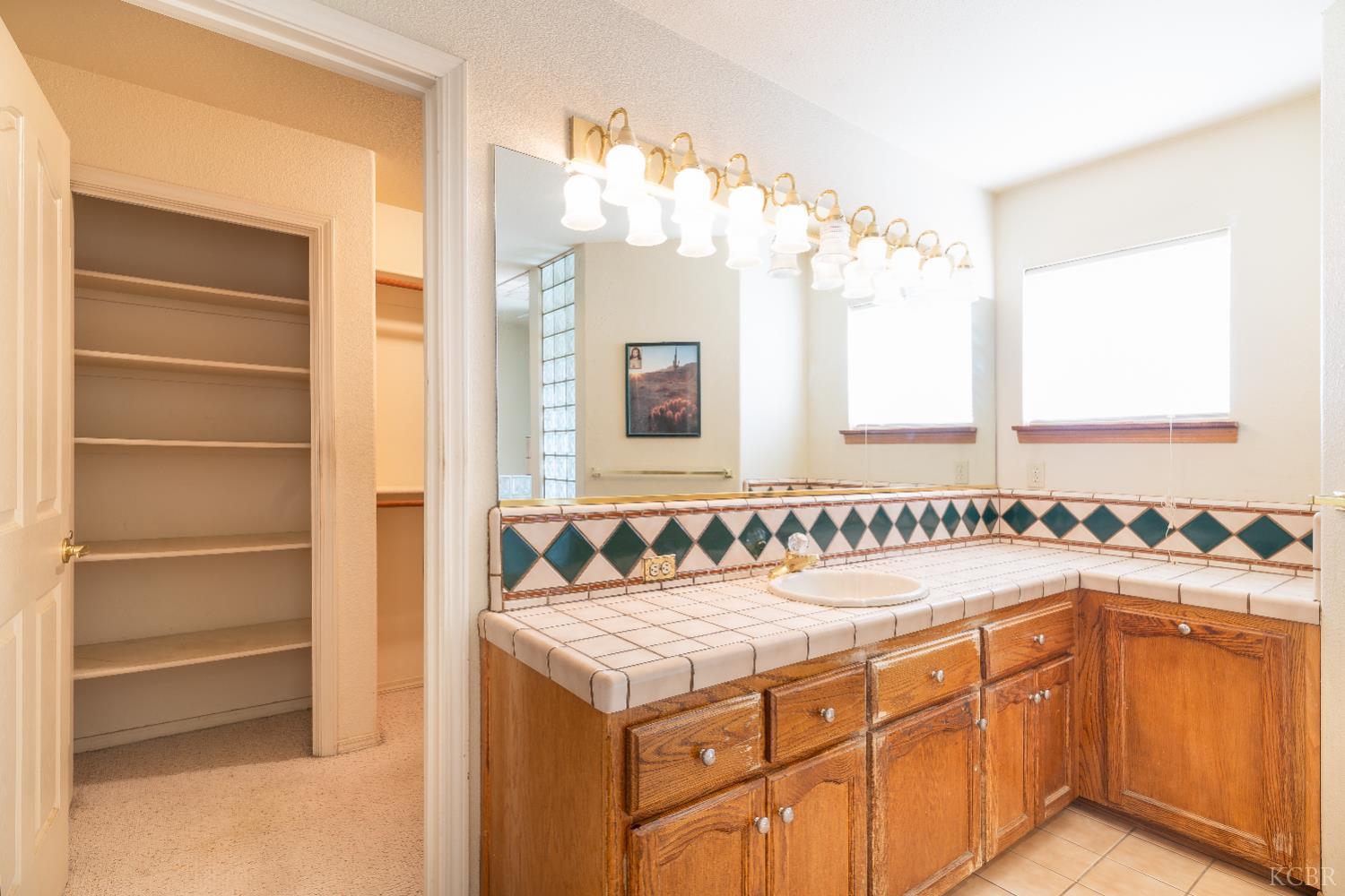 11249 Houston Ave, Hanford, CA 93230